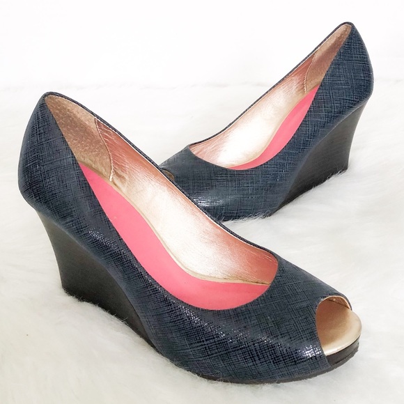 Lilly Pulitzer Shoes - Lilly Pulitzer Resort Chic True Navy Wedges 8